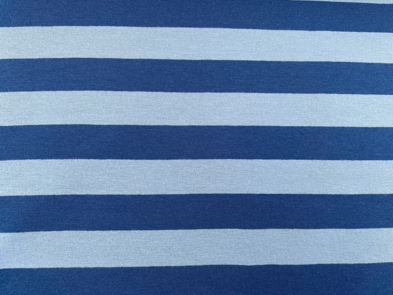 French Terry "Blaue Streifen" garngefärbt