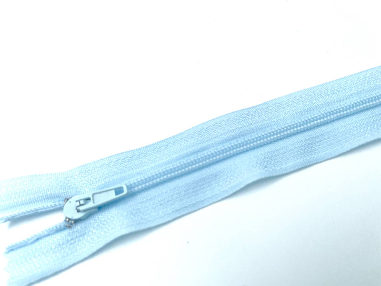 Reißverschluss 20cm Eisblau
