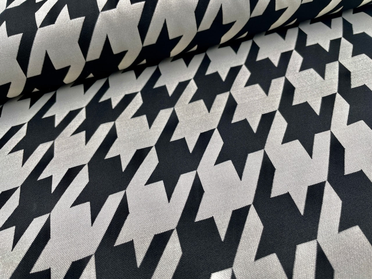 Jacquard Jersey "Hahnentritt Muster" Natur