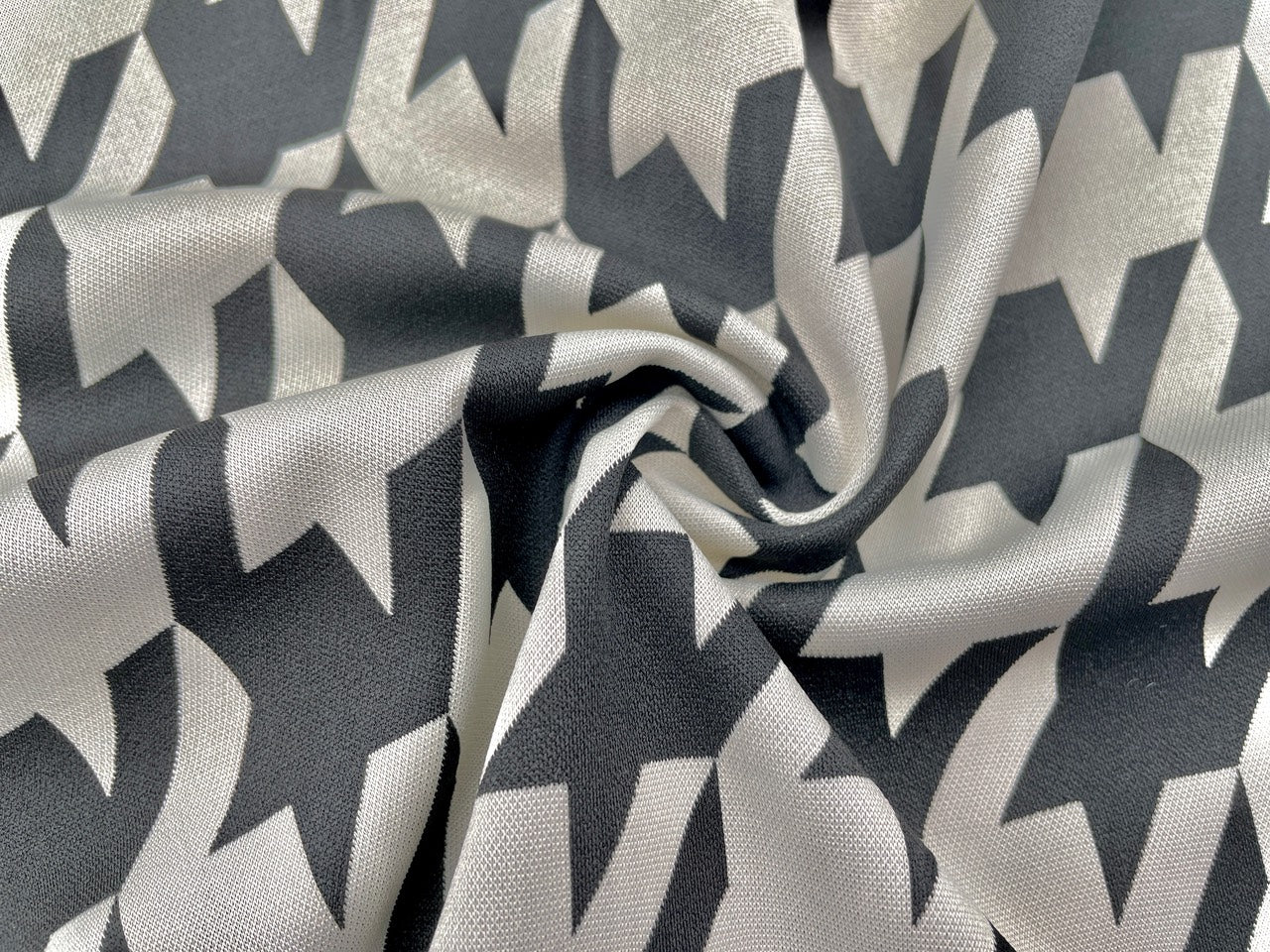 Jacquard Jersey "Hahnentritt Muster" Natur