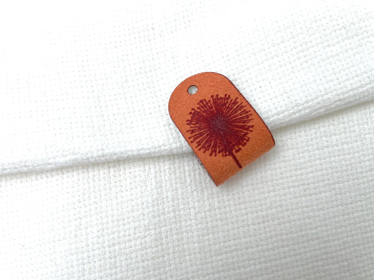 Kunstleder Label zum Knicken "Pusteblume" Orange