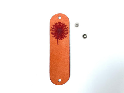Kunstleder Label zum Knicken "Pusteblume" Orange