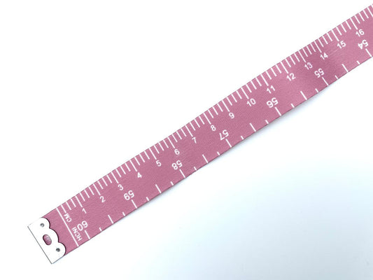 Maßband aus Satin Altrosa