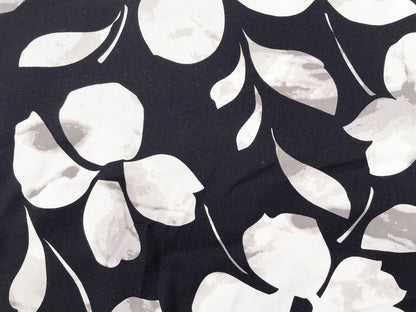 Viskose Twill "Große Blumen"