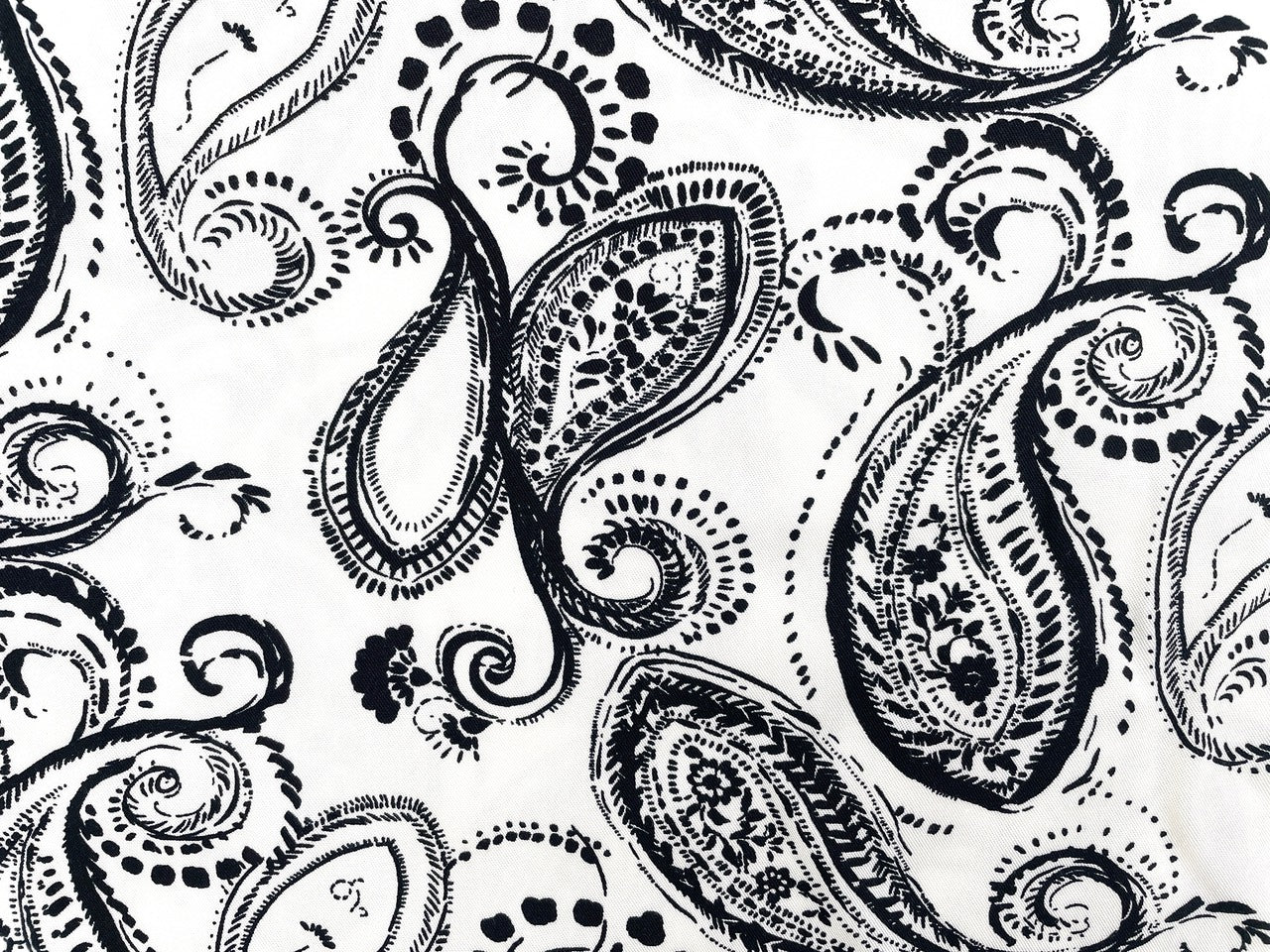 Viskose Twill "Paisley" Weiß
