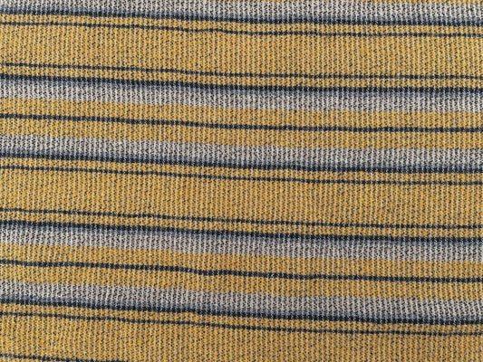 Leichter Wollstoff mit Streifen